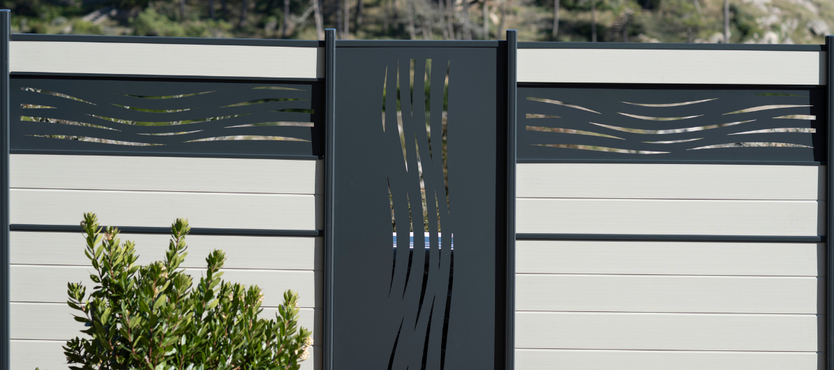 Comment installer une clôture en bois composite ?